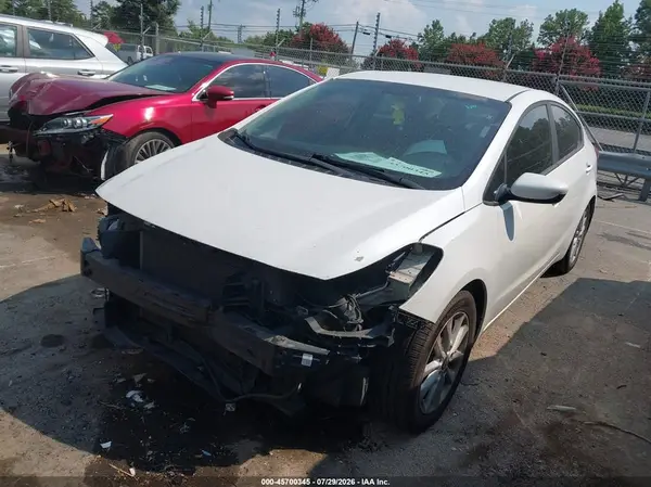 3KPFL4A71HE149105 2017 KIA FORTE - Image 2