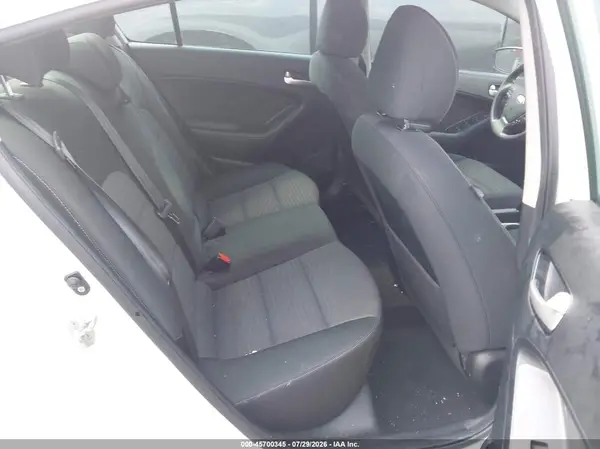 3KPFL4A71HE149105 2017 KIA FORTE - Image 8