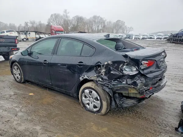 3KPFL4A71HE153140 2017 KIA FORTE - Image 2