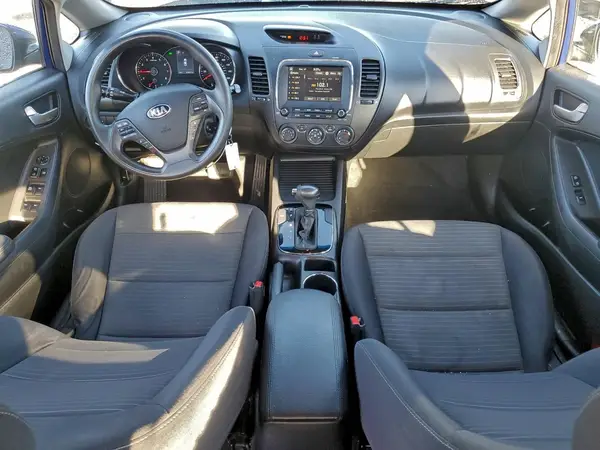 3KPFL4A71JE164967 2018 KIA FORTE - Image 8