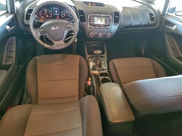 3KPFL4A71JE166301 2018 KIA FORTE - Image 8