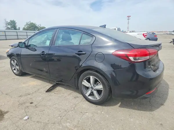3KPFL4A71JE166931 2018 KIA FORTE - Image 2