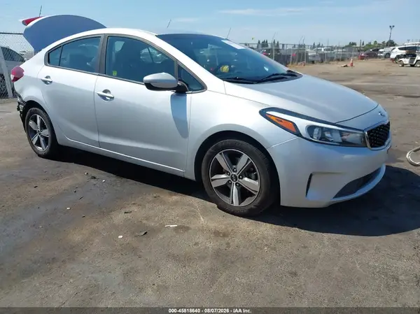 3KPFL4A71JE169893 2018 KIA FORTE - Image 1