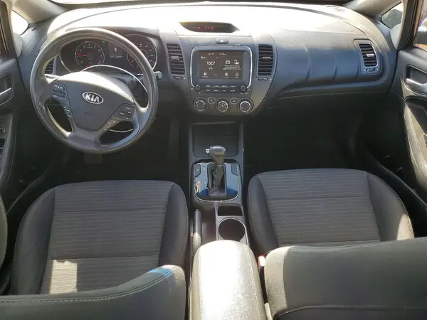 3KPFL4A71JE172292 2018 KIA FORTE - Image 8