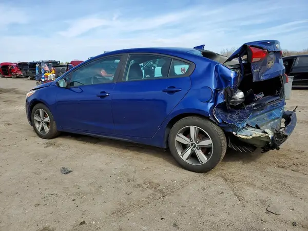 3KPFL4A71JE172583 2018 KIA FORTE - Image 2