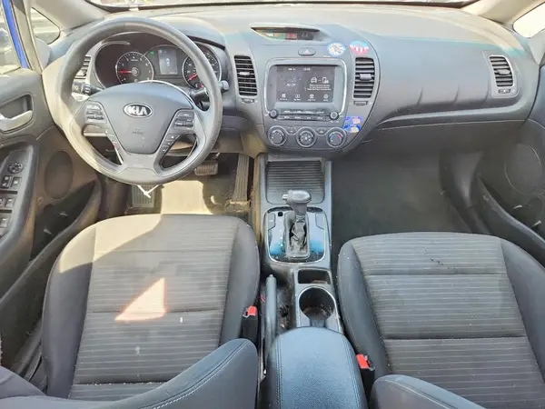 3KPFL4A71JE172583 2018 KIA FORTE - Image 8