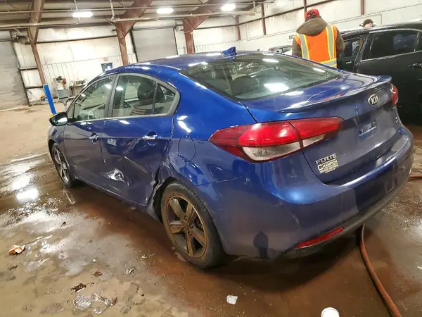 3KPFL4A71JE174267 2018 KIA FORTE - Image 2
