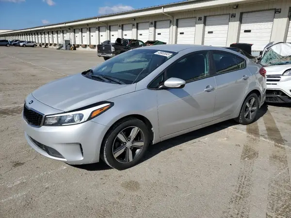 3KPFL4A71JE174317 2018 KIA FORTE - Image 1