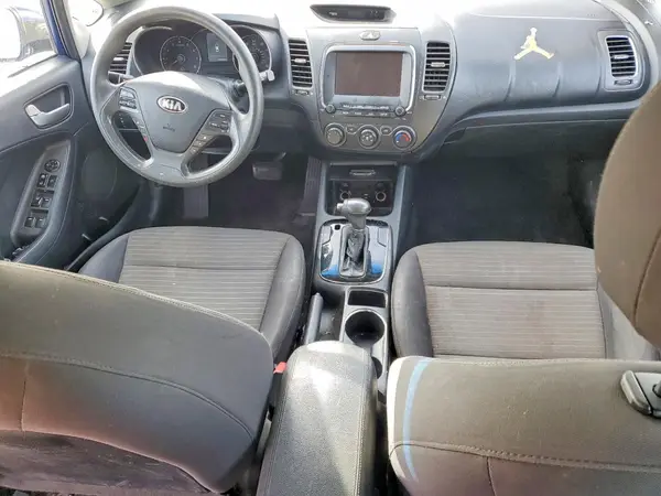 3KPFL4A71JE174897 2018 KIA FORTE - Image 8