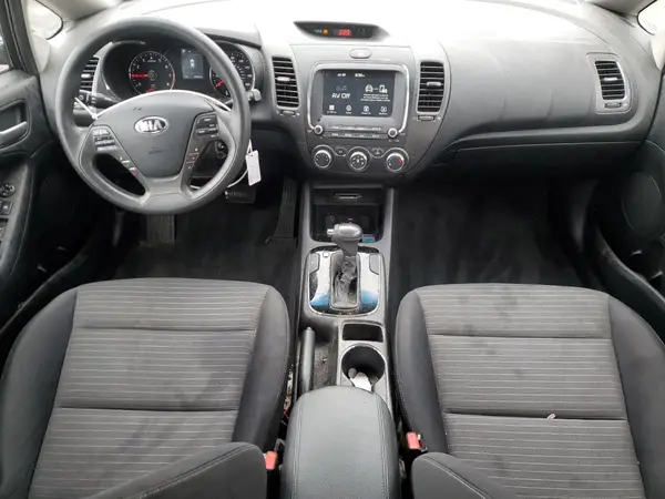 3KPFL4A71JE175953 2018 KIA FORTE - Image 8