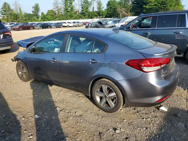 3KPFL4A71JE177153 2018 KIA FORTE - Image 2