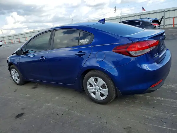 3KPFL4A71JE183812 2018 KIA FORTE - Image 2