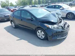 3KPFL4A71JE185561 2018 KIA FORTE