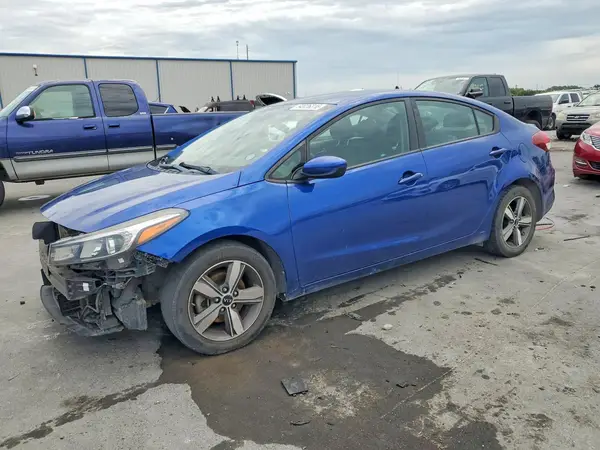 3KPFL4A71JE186743 2018 KIA FORTE - Image 1