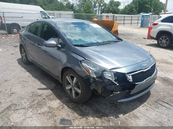 3KPFL4A71JE189349 2018 KIA FORTE - Image 1