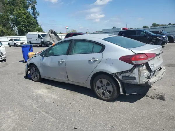 3KPFL4A71JE189951 2018 KIA FORTE - Image 2