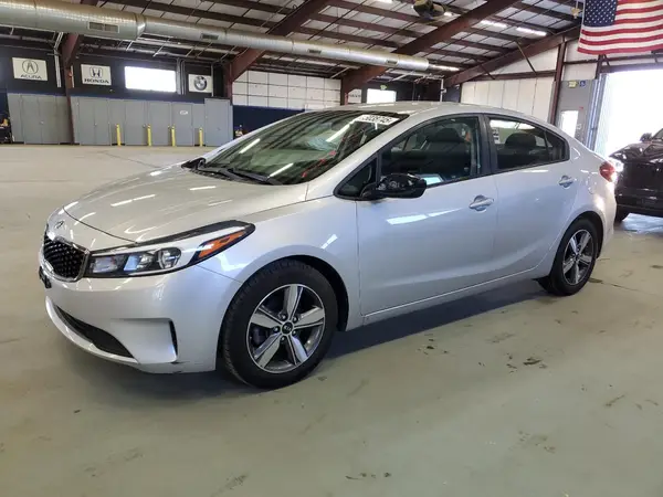 3KPFL4A71JE191862 2018 KIA FORTE - Image 1