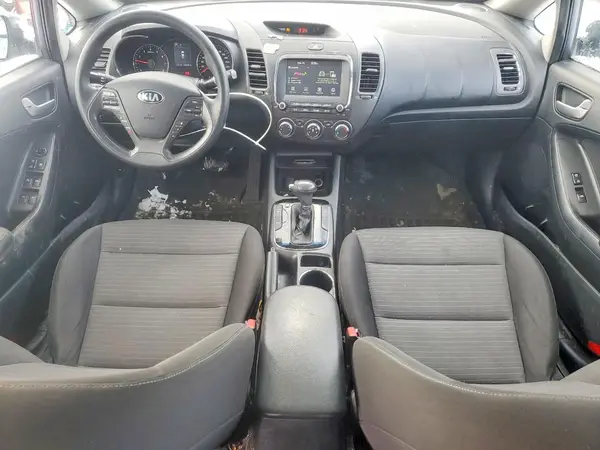 3KPFL4A71JE195698 2018 KIA FORTE - Image 8