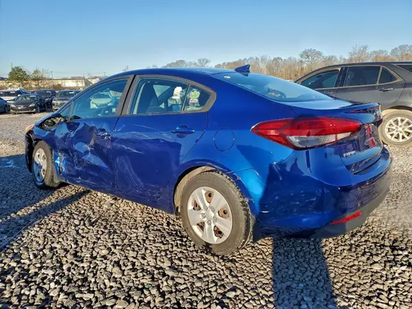 3KPFL4A71JE196141 2018 KIA FORTE - Image 2