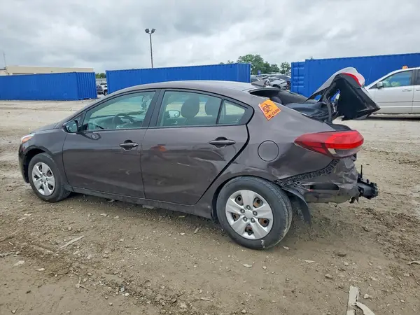 3KPFL4A71JE199010 2018 KIA FORTE - Image 2