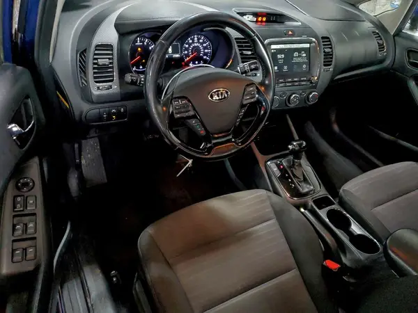 3KPFL4A71JE199105 2018 KIA FORTE - Image 8