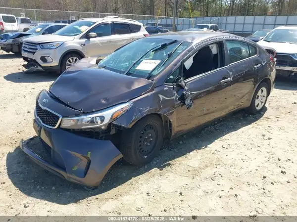 3KPFL4A71JE201144 2018 KIA FORTE - Image 2