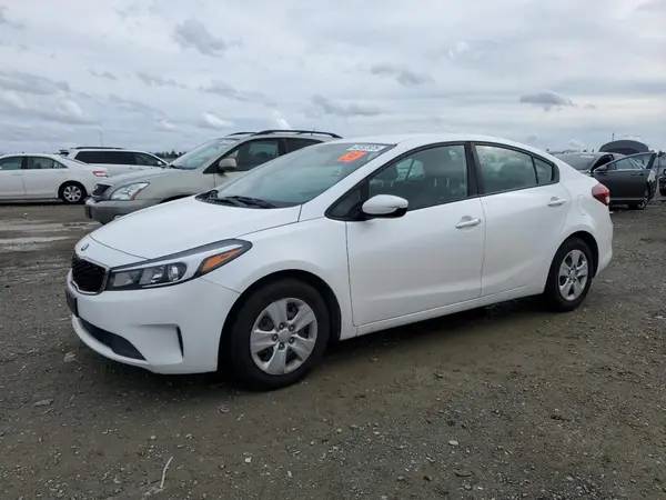 3KPFL4A71JE202780 2018 KIA FORTE - Image 1