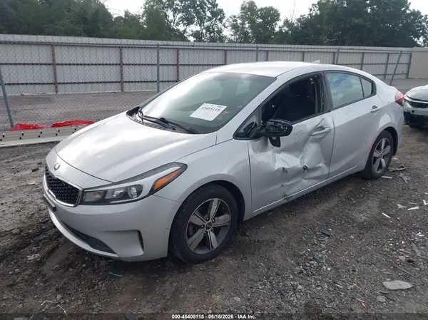 3KPFL4A71JE202956 2018 KIA FORTE - Image 2