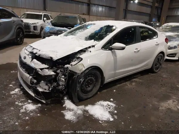 3KPFL4A71JE206845 2018 KIA FORTE - Image 2