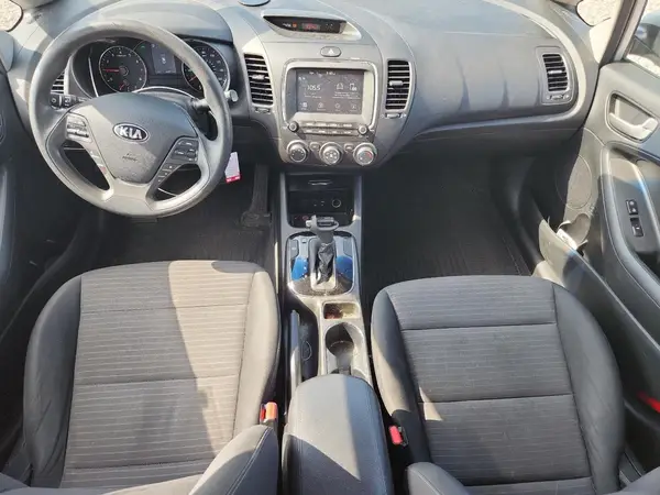 3KPFL4A71JE211091 2018 KIA FORTE - Image 8