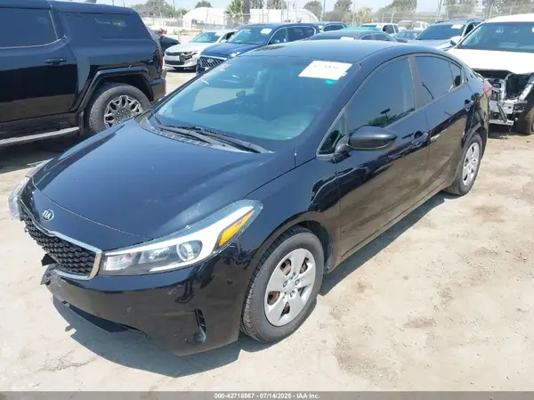 3KPFL4A71JE211897 2018 KIA FORTE - Image 2