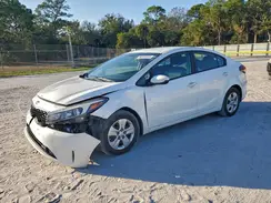 3KPFL4A71JE212600 2018 KIA FORTE