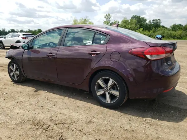 3KPFL4A71JE215061 2018 KIA FORTE - Image 2