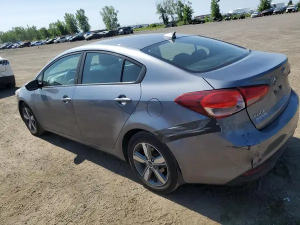 3KPFL4A71JE221460 2018 KIA FORTE - Image 2