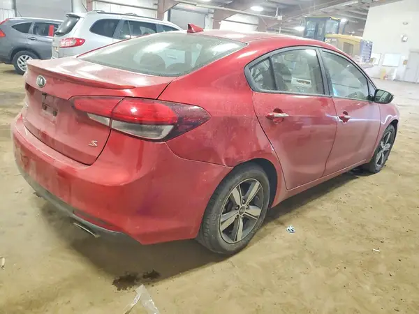 3KPFL4A71JE225847 2018 KIA FORTE - Image 2