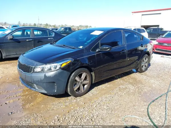 3KPFL4A71JE226383 2018 KIA FORTE - Image 2