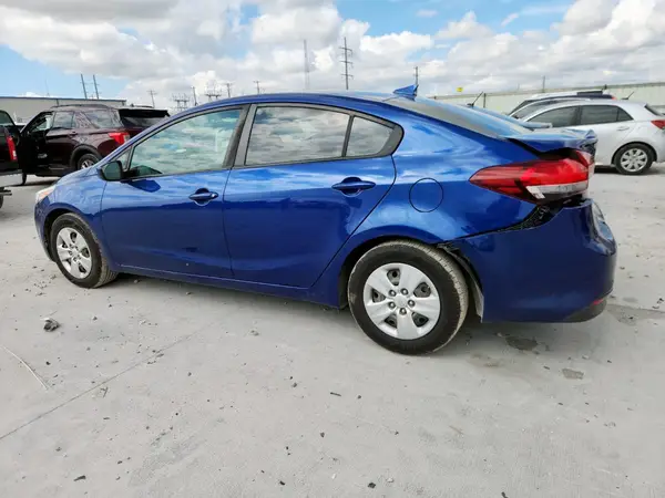 3KPFL4A71JE226982 2018 KIA FORTE - Image 2