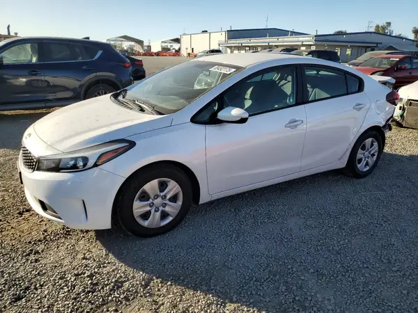3KPFL4A71JE227064 2018 KIA FORTE - Image 1