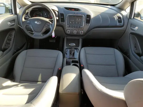 3KPFL4A71JE227064 2018 KIA FORTE - Image 8