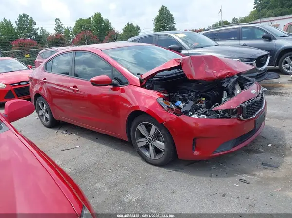 3KPFL4A71JE228747 2018 KIA FORTE - Image 1