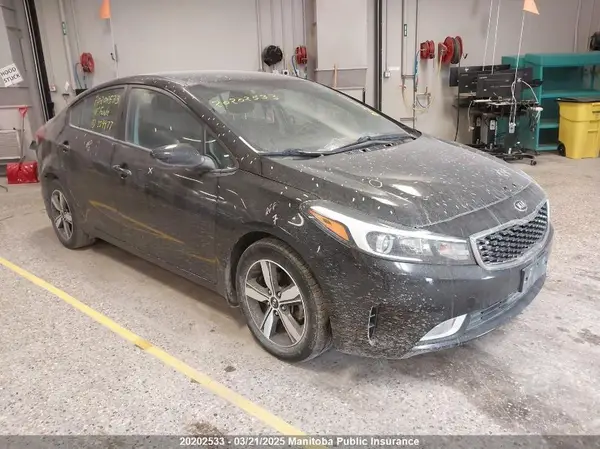 3KPFL4A71JE229977 2018 KIA FORTE - Image 1