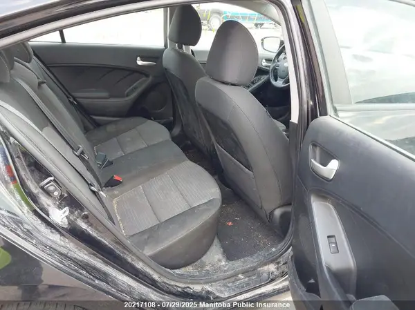 3KPFL4A71JE233740 2018 KIA FORTE - Image 8