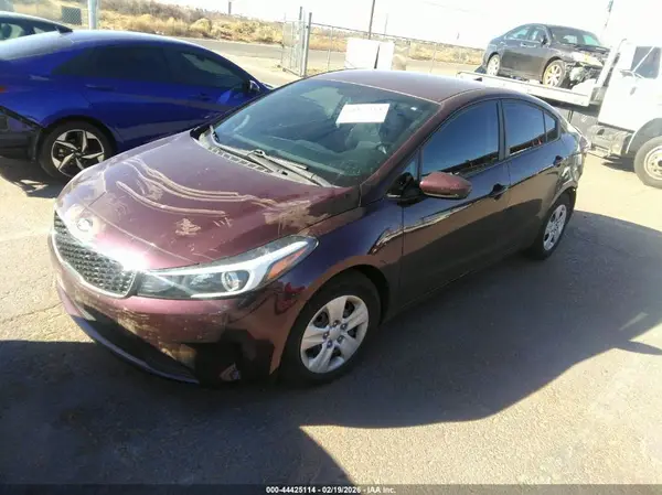 3KPFL4A71JE235987 2018 KIA FORTE - Image 2