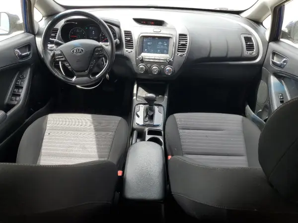 3KPFL4A71JE238601 2018 KIA FORTE - Image 8