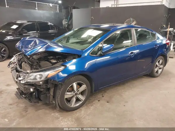 3KPFL4A71JE240123 2018 KIA FORTE - Image 2