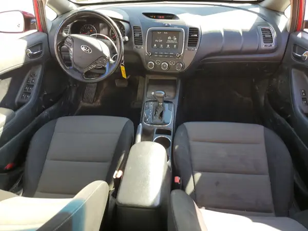 3KPFL4A71JE240364 2018 KIA FORTE - Image 8