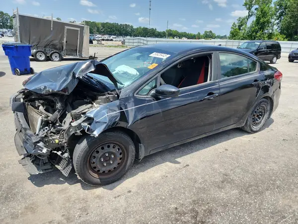 3KPFL4A71JE242714 2018 KIA FORTE - Image 1