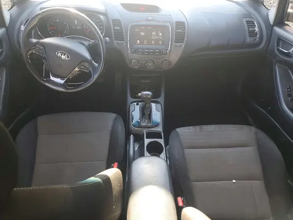 3KPFL4A71JE242955 2018 KIA FORTE - Image 8