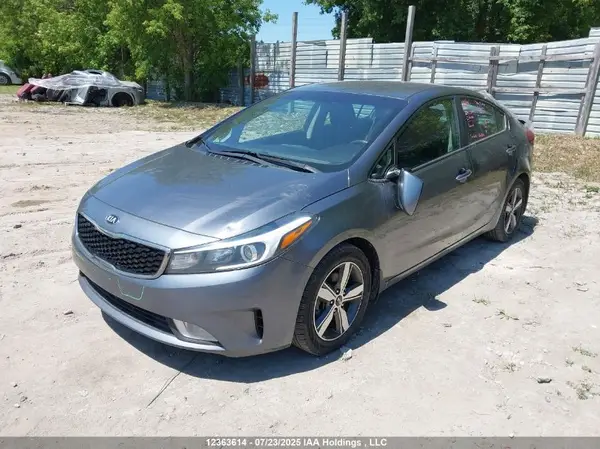 3KPFL4A71JE243054 2018 KIA FORTE - Image 2
