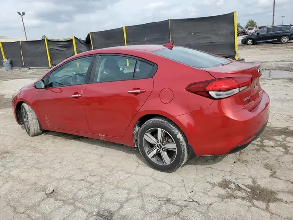 3KPFL4A71JE243295 2018 KIA FORTE - Image 2